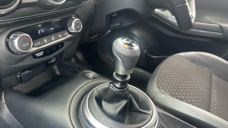 Nissan Juke 1.0 DiG-T 114 N-Connecta 5dr Petrol Hatchback